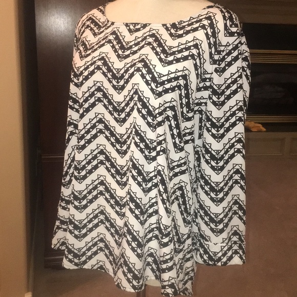 Wishful Park black and white Aztec design blouse - Picture 3 of 8